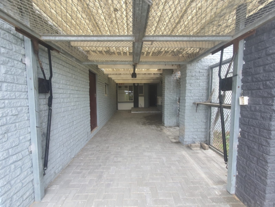 To Let 3 Bedroom Property for Rent in Beacon Bay Eastern Cape